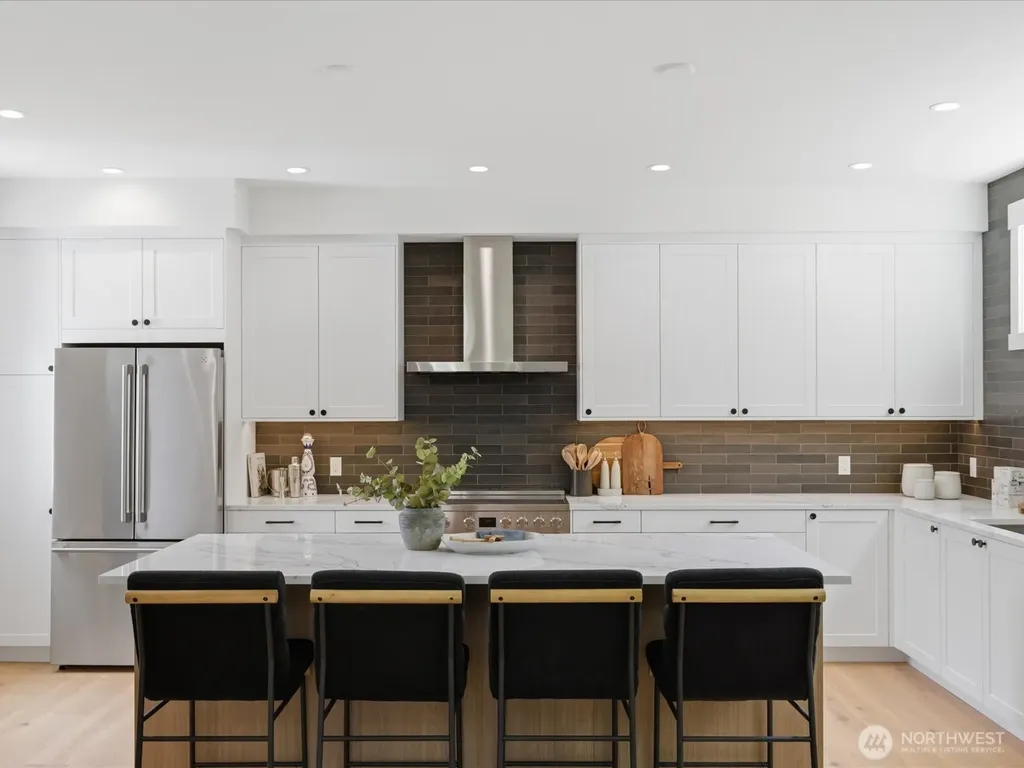 1970 25th Avenue E Seattle WA 98112