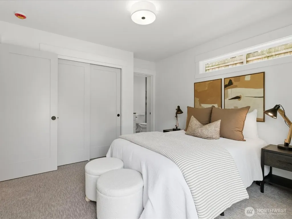 1970 25th Avenue E Seattle WA 98112