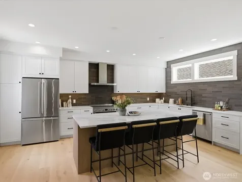 1970 25th Avenue E Seattle WA 98112