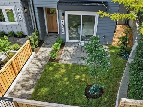 1970 25th Avenue E Seattle WA 98112