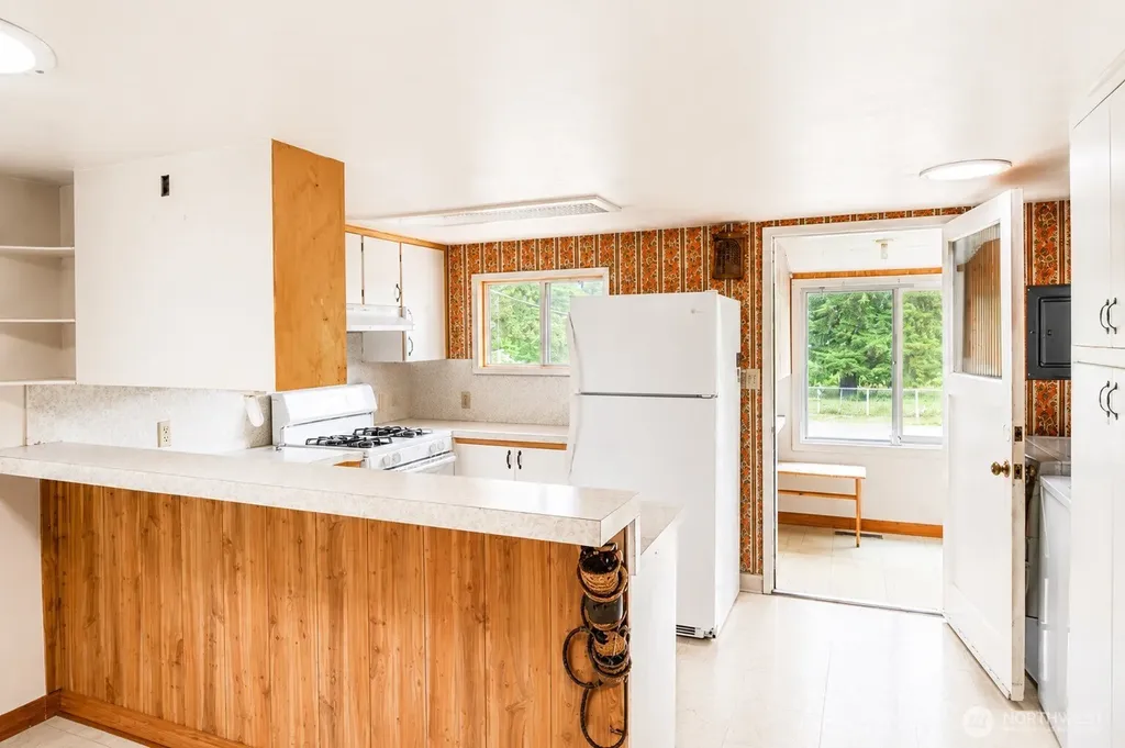 4320 Black Lake Belmore Road SW Olympia WA 98512