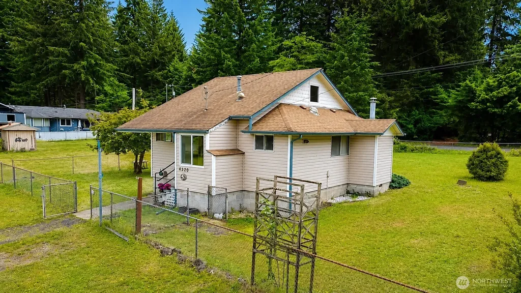 4320 Black Lake Belmore Road SW Olympia WA 98512