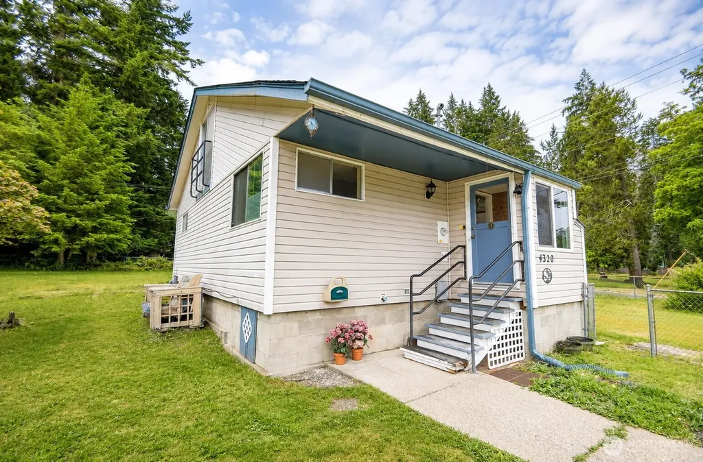 4320 Black Lake Belmore Road SW Olympia WA 98512