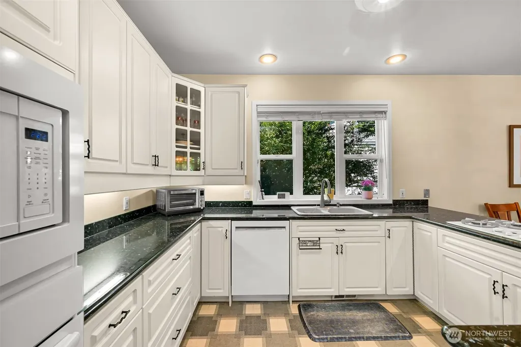 1005 11th Street Bellingham WA 98225