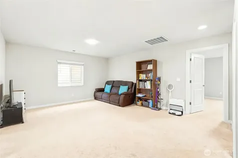 14926 18th Ave W Lynnwood WA 98087