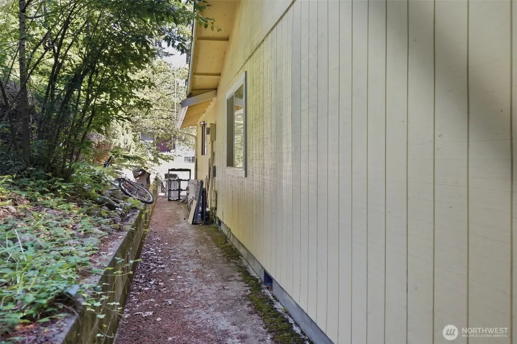 527 Ranger Drive SE Olympia WA 98503