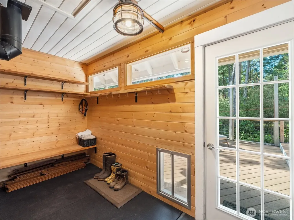 7683 Hideaway Lane Anacortes WA 98221