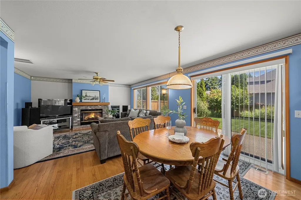 34656 10th Pl SW Federal Way WA 98023