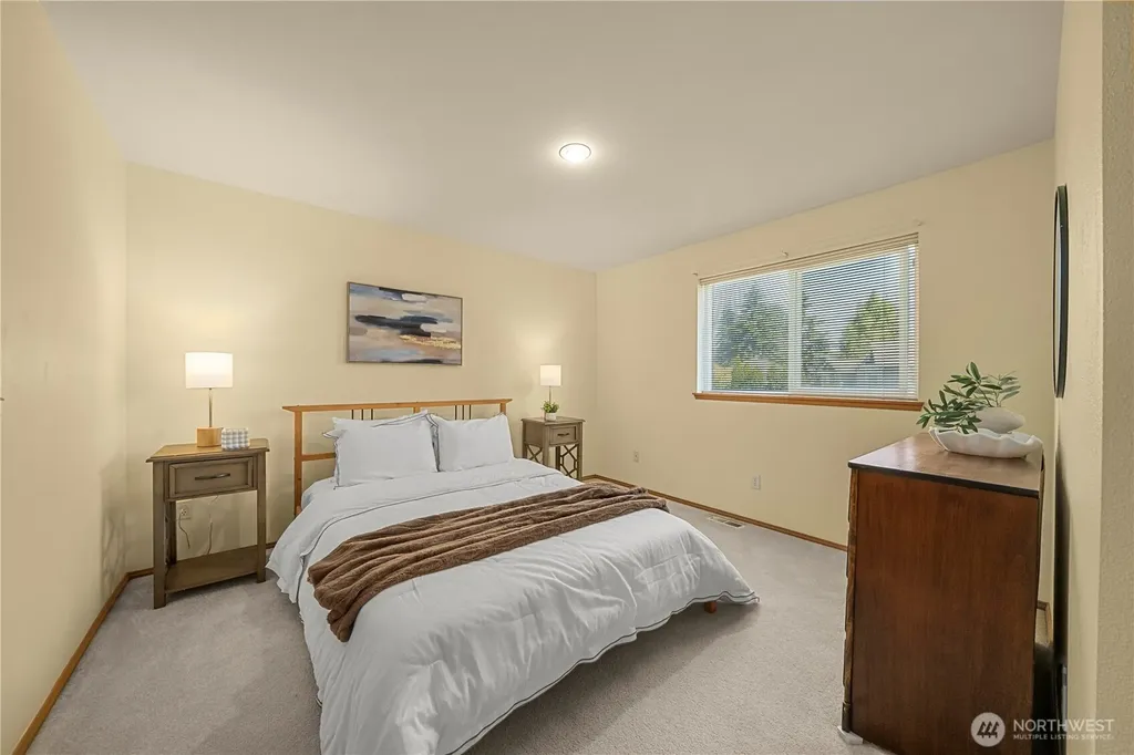 34656 10th Pl SW Federal Way WA 98023