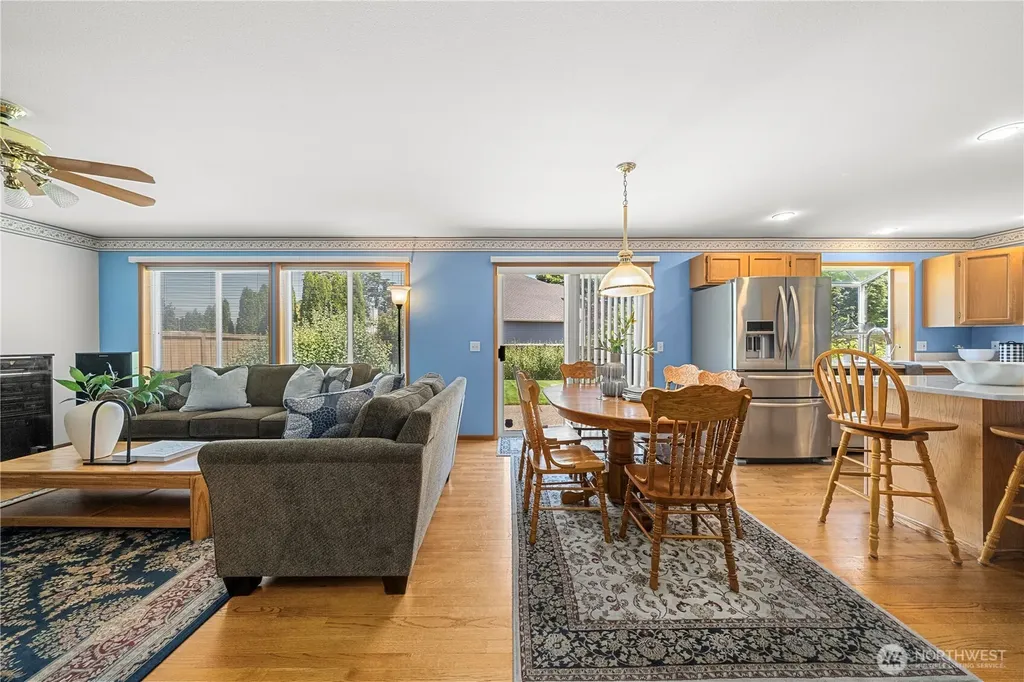 34656 10th Pl SW Federal Way WA 98023