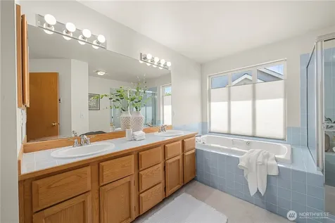 34656 10th Pl SW Federal Way WA 98023