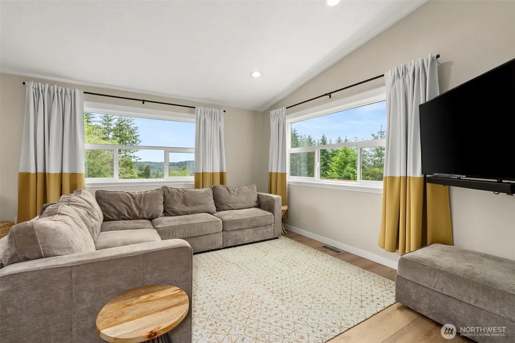 3023 Oldani Road Raymond WA 98577