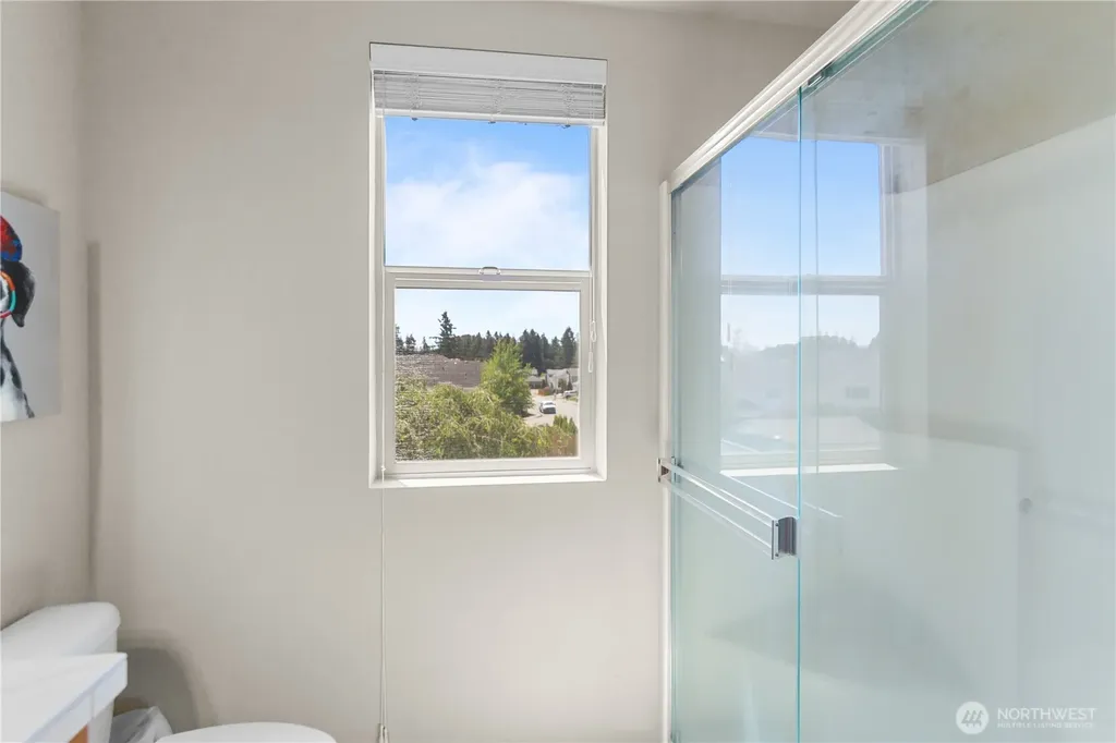 314 Bremerton Avenue NE Renton WA 98059