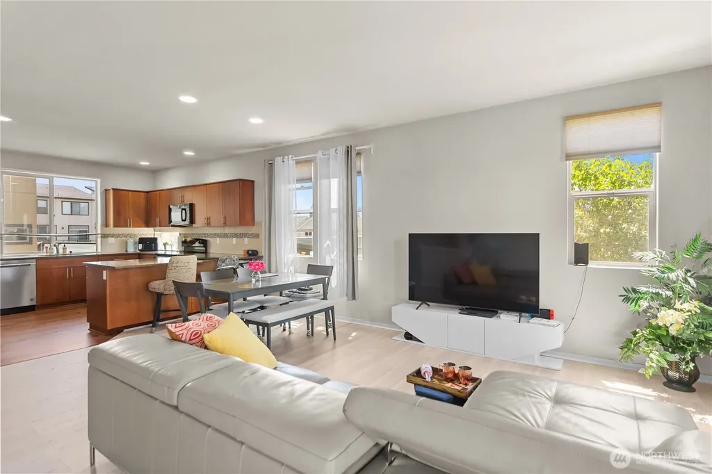 314 Bremerton Avenue NE Renton WA 98059