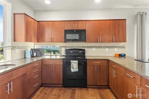 314 Bremerton Avenue NE Renton WA 98059