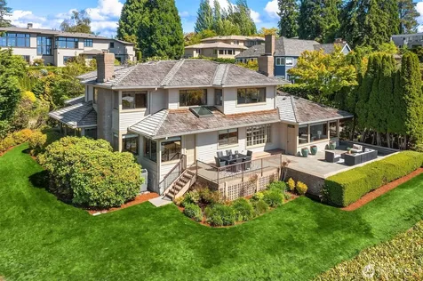 9636 NE 30th Place Clyde Hill WA 98004