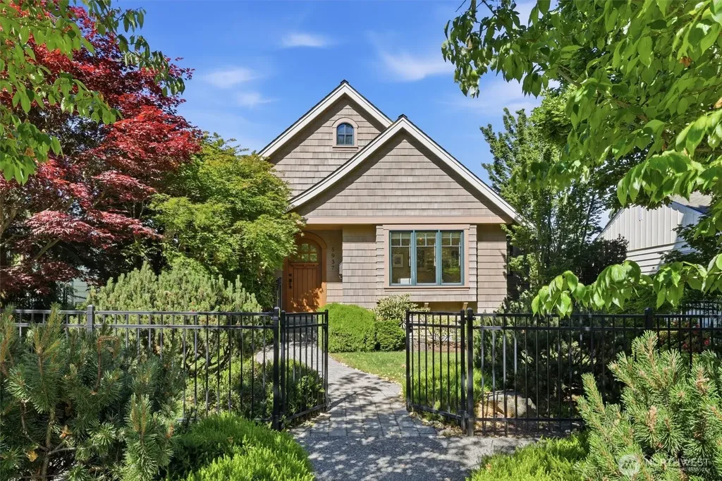 5937 37th Avenue SW Seattle WA 98126