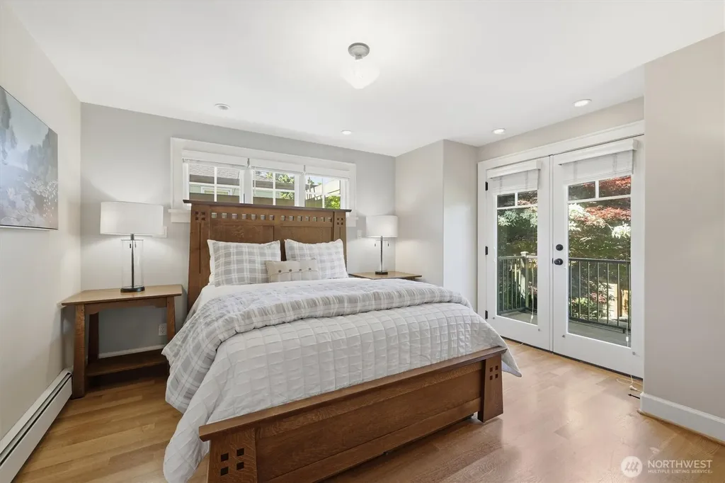 5937 37th Avenue SW Seattle WA 98126