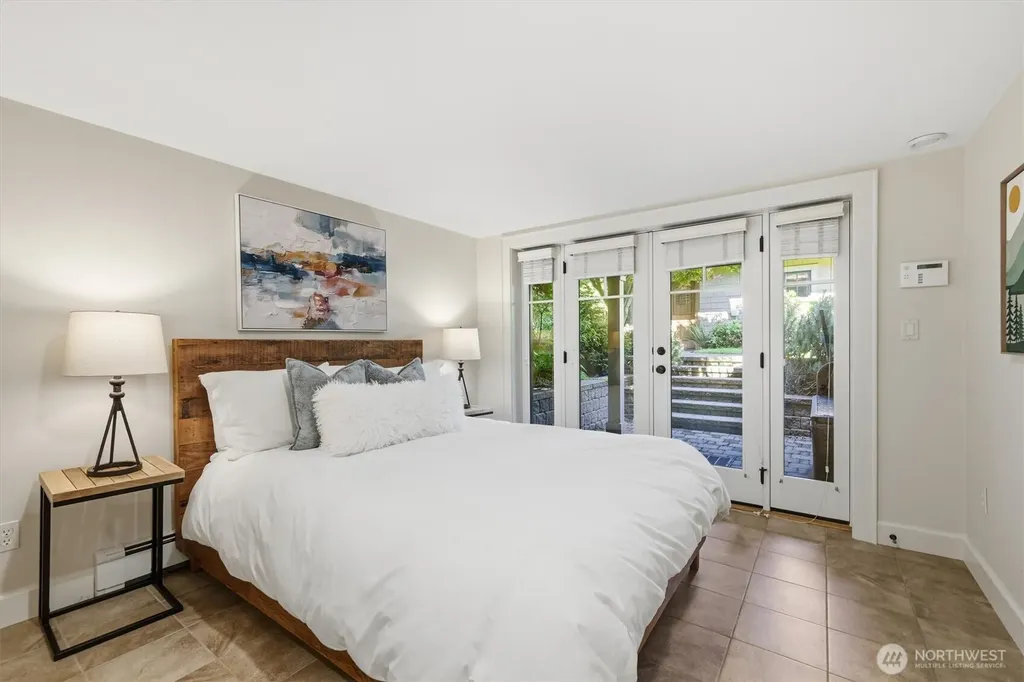 5937 37th Avenue SW Seattle WA 98126