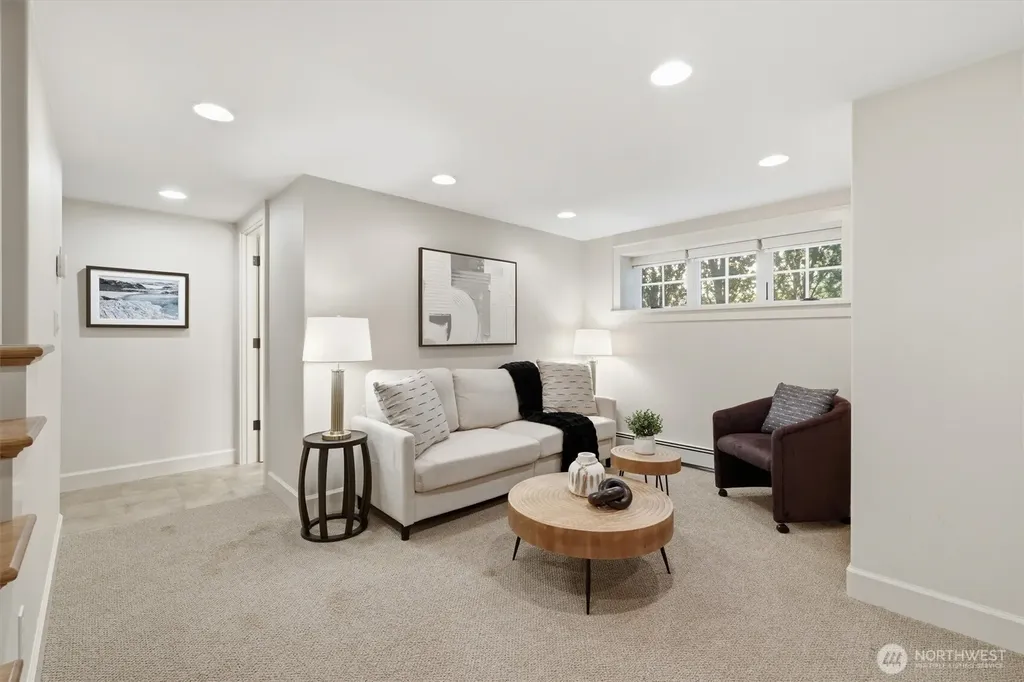 5937 37th Avenue SW Seattle WA 98126