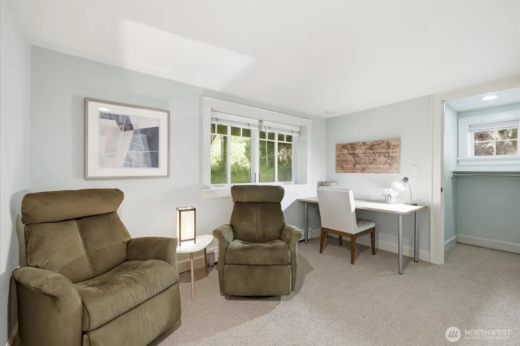 5937 37th Avenue SW Seattle WA 98126