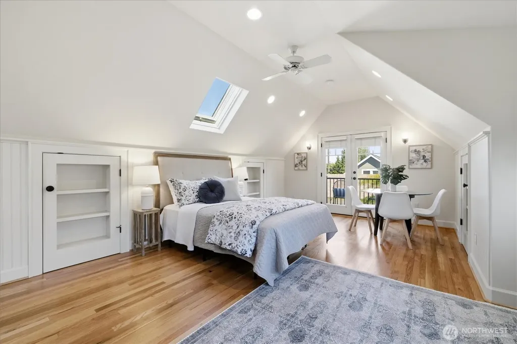 5937 37th Avenue SW Seattle WA 98126