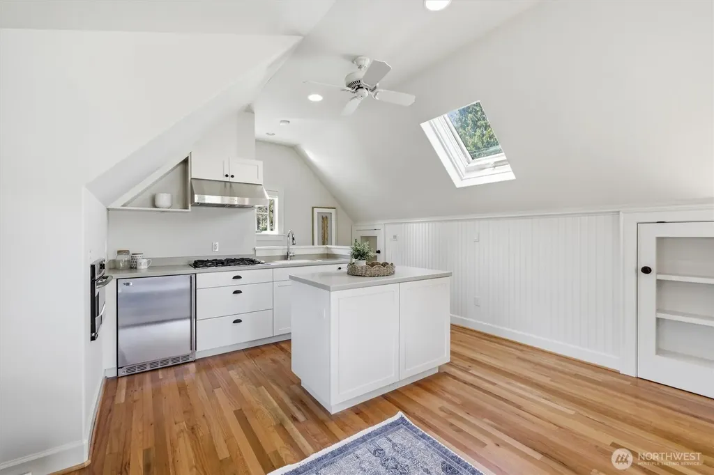 5937 37th Avenue SW Seattle WA 98126