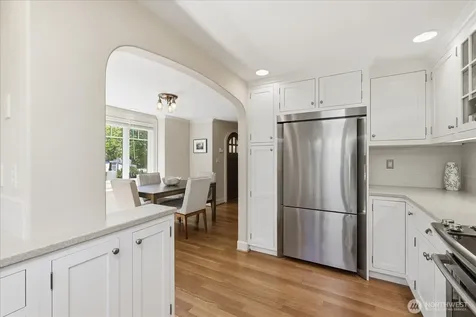 5937 37th Avenue SW Seattle WA 98126