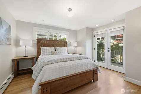 5937 37th Avenue SW Seattle WA 98126
