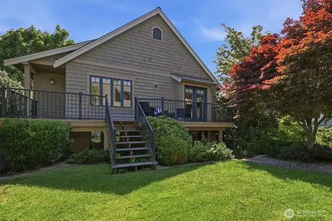5937 37th Avenue SW Seattle WA 98126