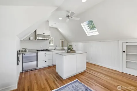5937 37th Avenue SW Seattle WA 98126