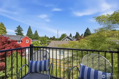 5937 37th Avenue SW Seattle WA 98126