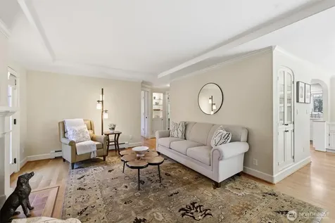 5937 37th Avenue SW Seattle WA 98126