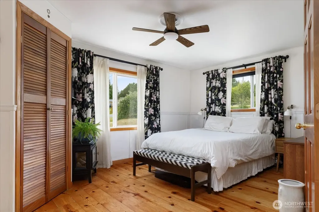 975 Ferry Avenue Coupeville WA 98239