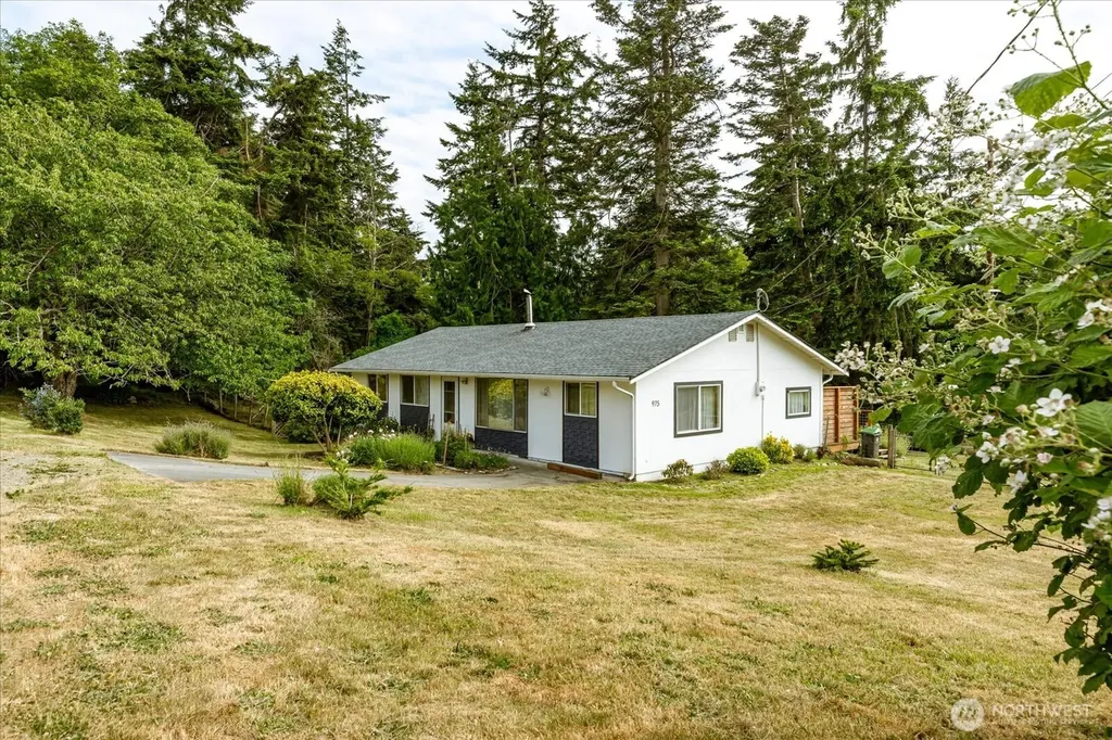 975 Ferry Avenue Coupeville WA 98239