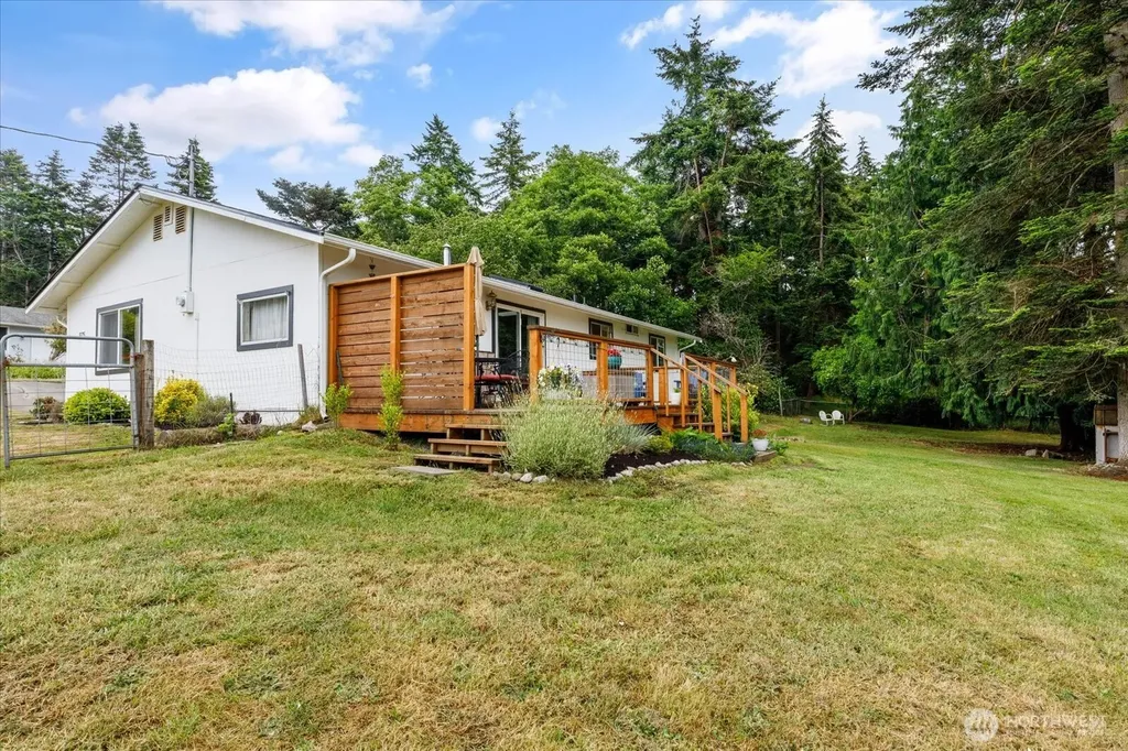 975 Ferry Avenue Coupeville WA 98239