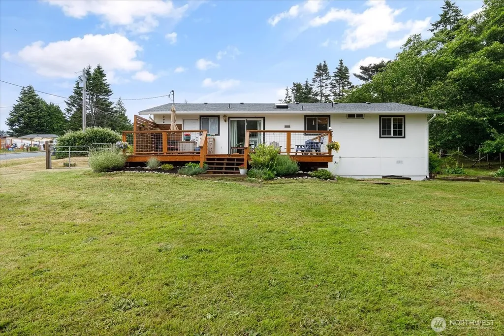 975 Ferry Avenue Coupeville WA 98239
