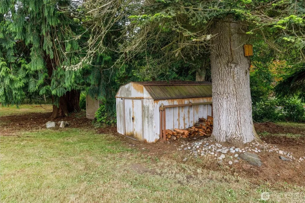 975 Ferry Avenue Coupeville WA 98239