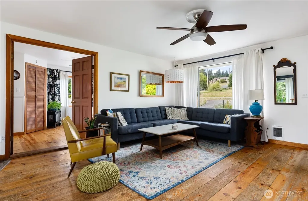 975 Ferry Avenue Coupeville WA 98239