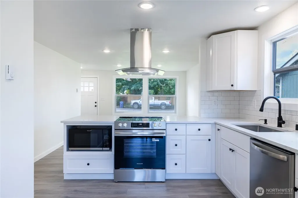 1005 E 63rd Street Tacoma WA 98404