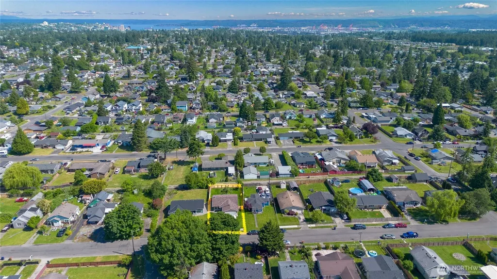 1005 E 63rd Street Tacoma WA 98404