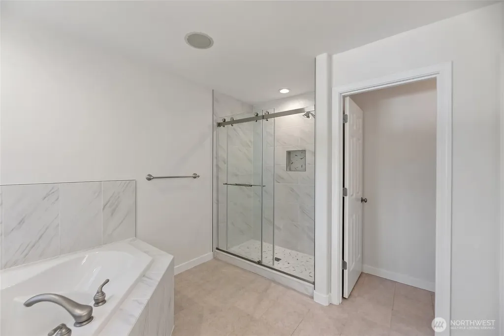 765 Vashon Avenue NE Renton WA 98059