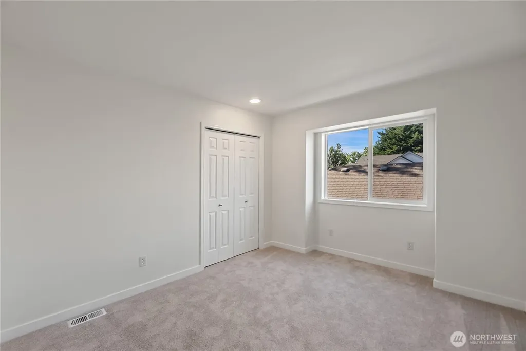 765 Vashon Avenue NE Renton WA 98059