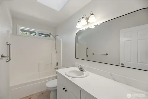 765 Vashon Avenue NE Renton WA 98059