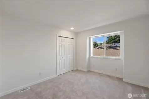 765 Vashon Avenue NE Renton WA 98059
