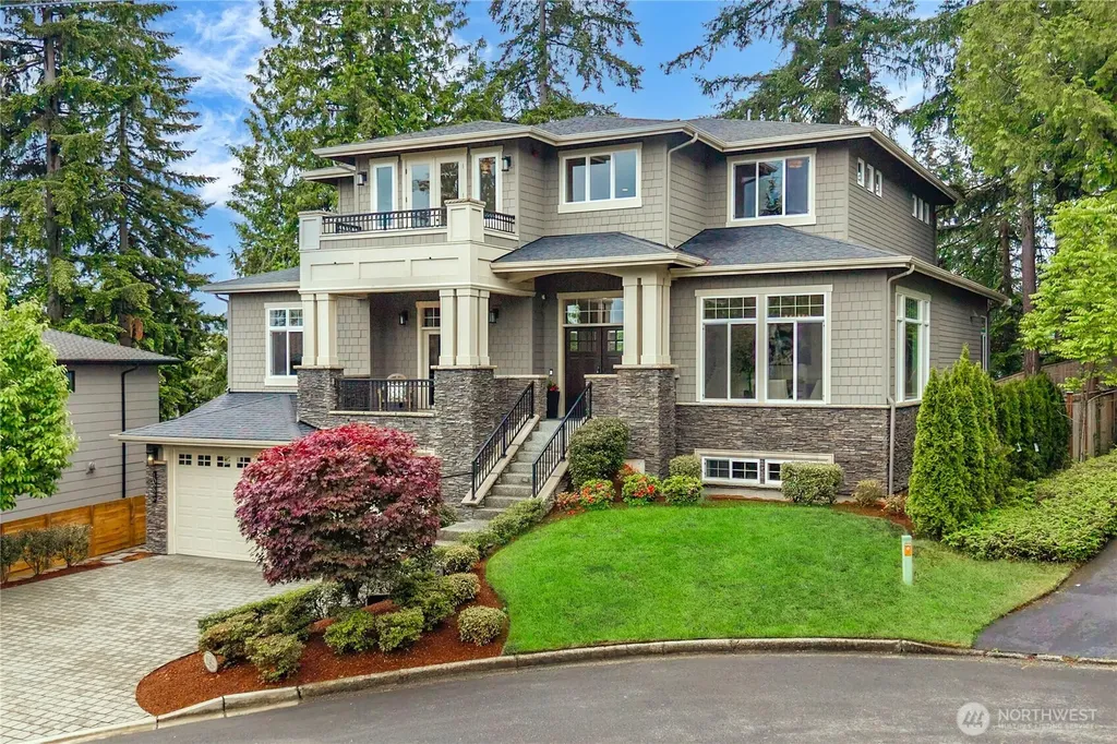 10223 NE 22nd Place Bellevue WA 98004
