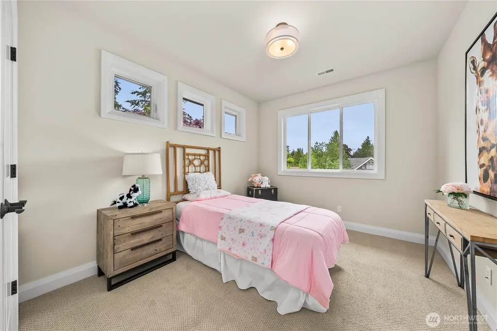 10223 NE 22nd Place Bellevue WA 98004