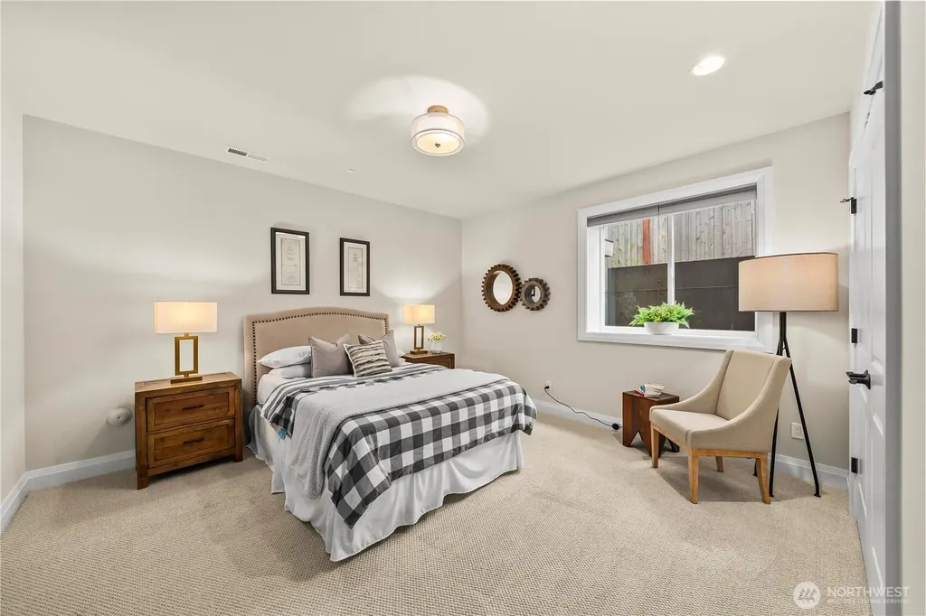 10223 NE 22nd Place Bellevue WA 98004