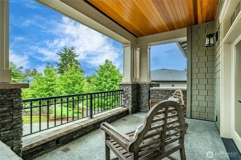 10223 NE 22nd Place Bellevue WA 98004