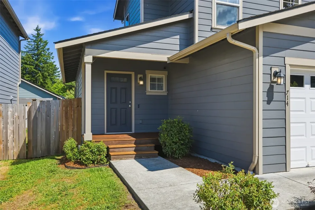 714 SE Olga Circle Port Orchard WA 98366